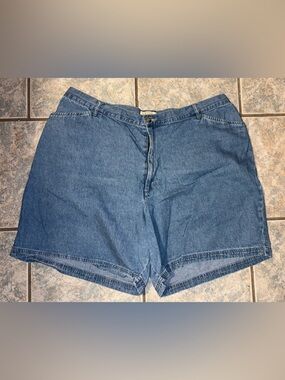 St. John's Bay Men's Denim Jean Shorts in Blue
